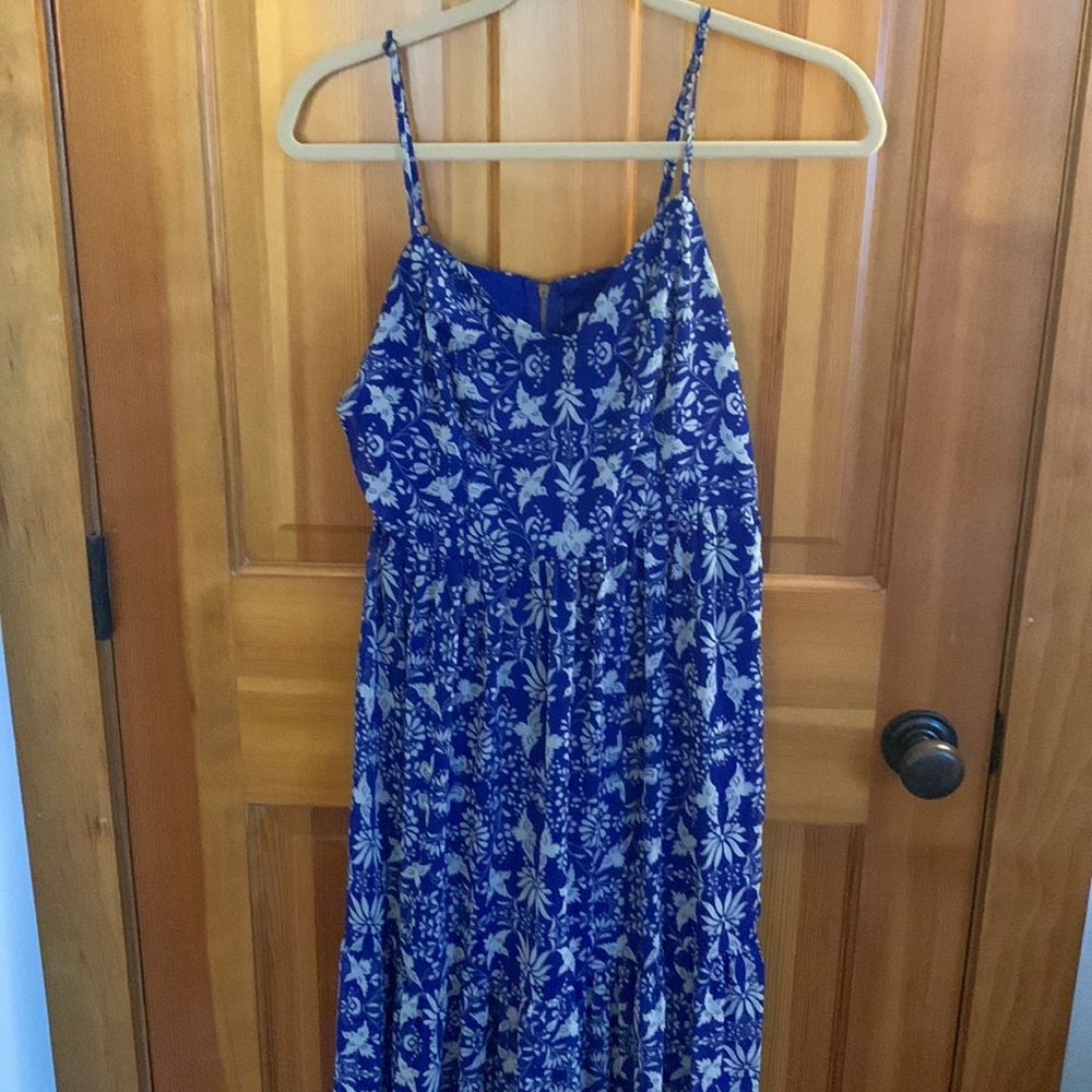 Maxi dress with blue and grey bird print